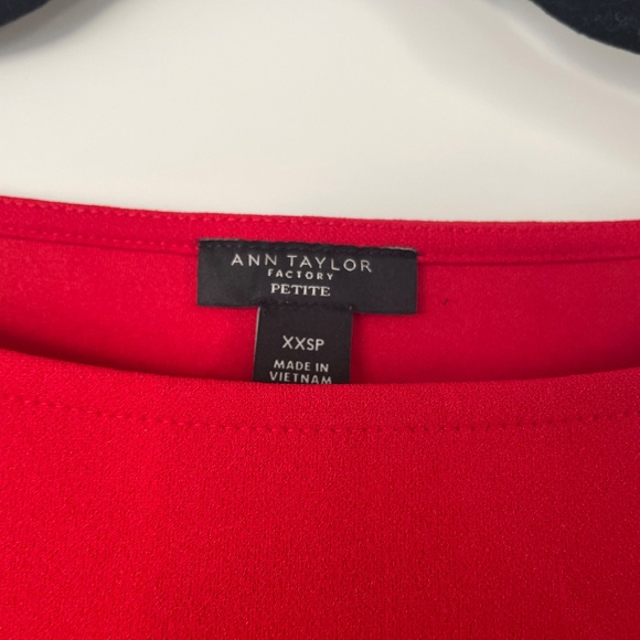 Ann Taylor  Factory Red Top - Picture 4 of 4